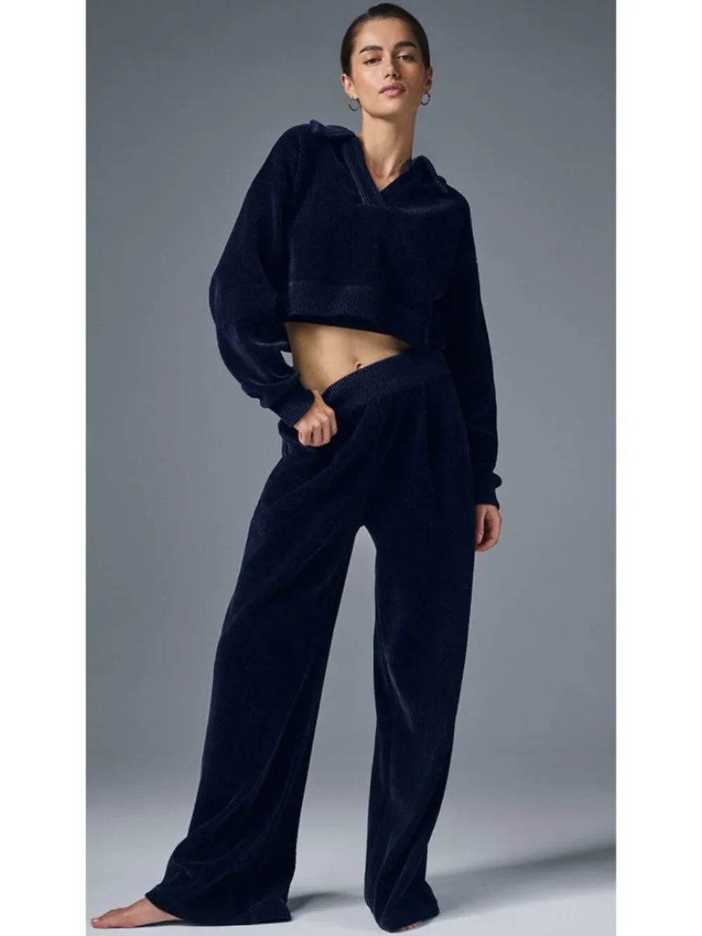 Alo Cropped Cozy Day Henley Pullover Navy V-Neck Velvet Velour Chevron Sweater S